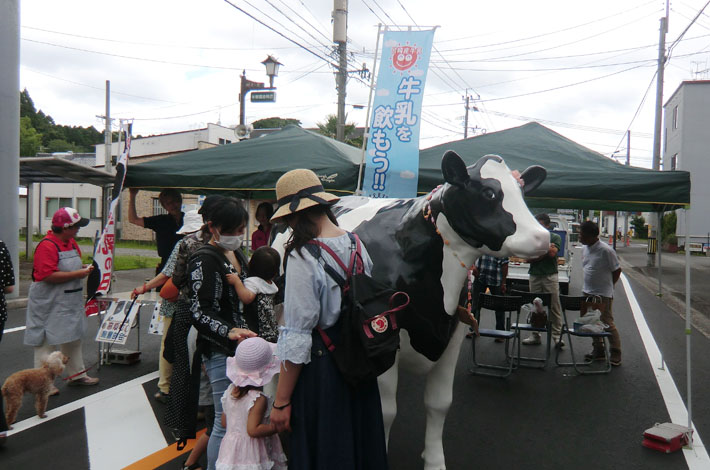 恒例のふるまい