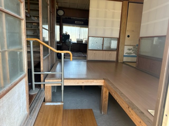 A05-12 玄関の写真