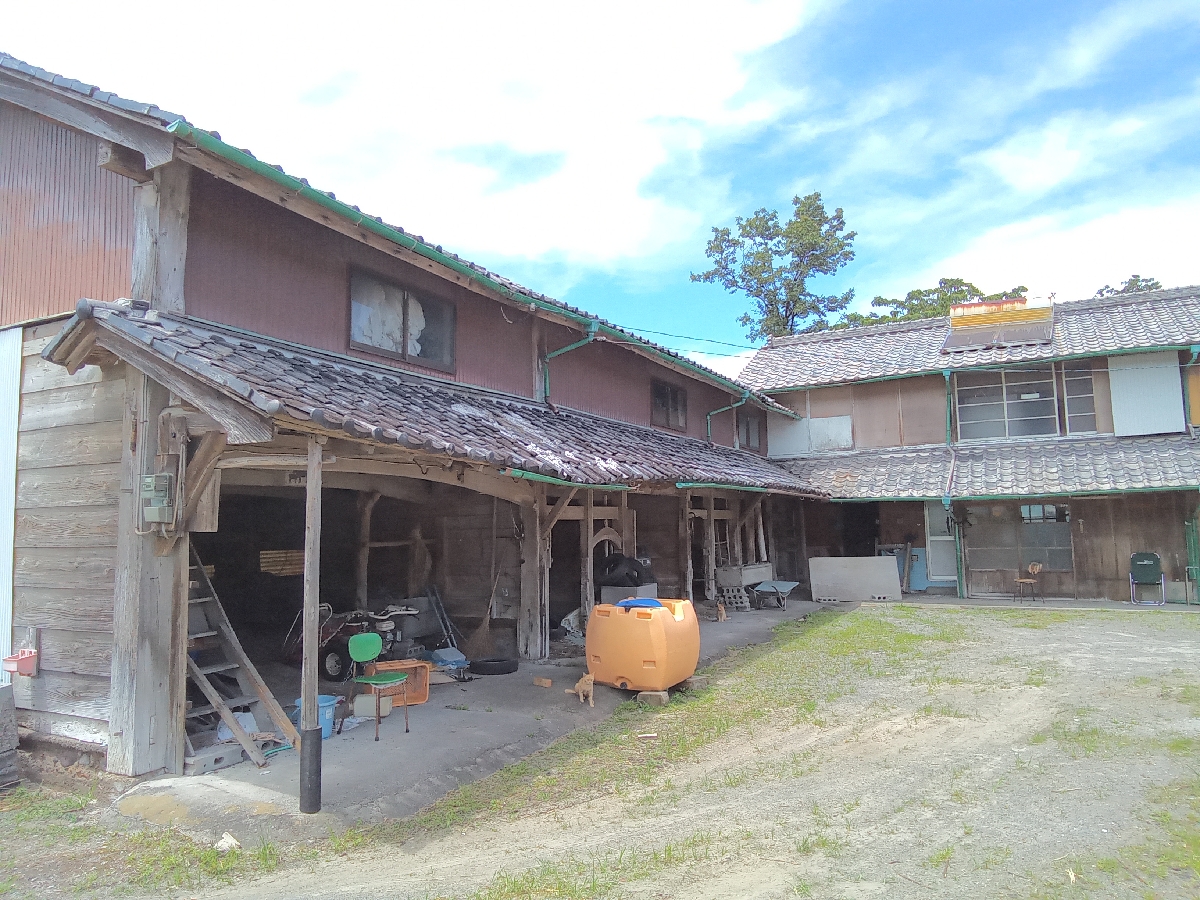 A05-07 酪農舎の外観写真