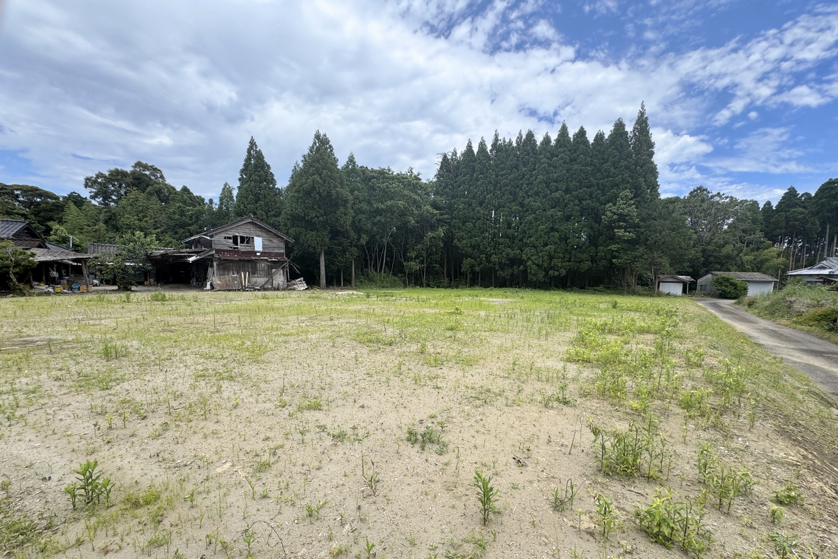 A03-05 土地の全体写真