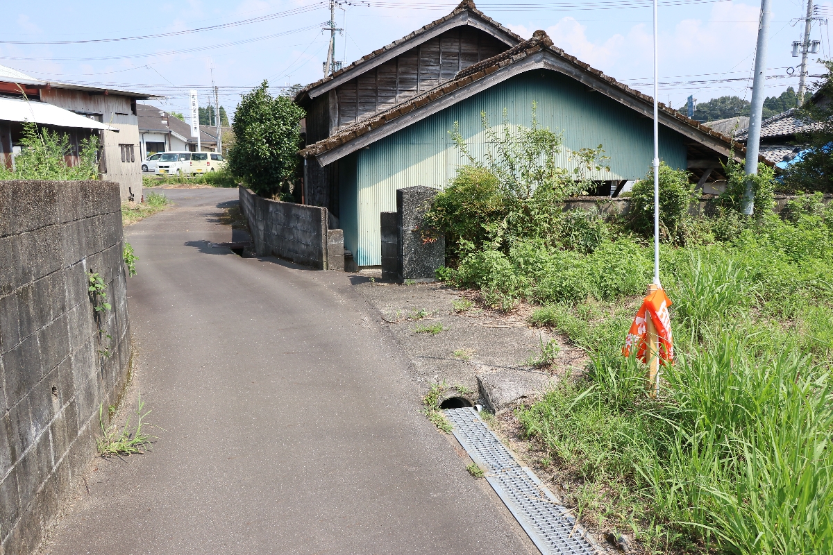 A06-05 土地・空き地前の道路