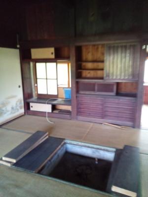 １階和室（囲炉裏）
